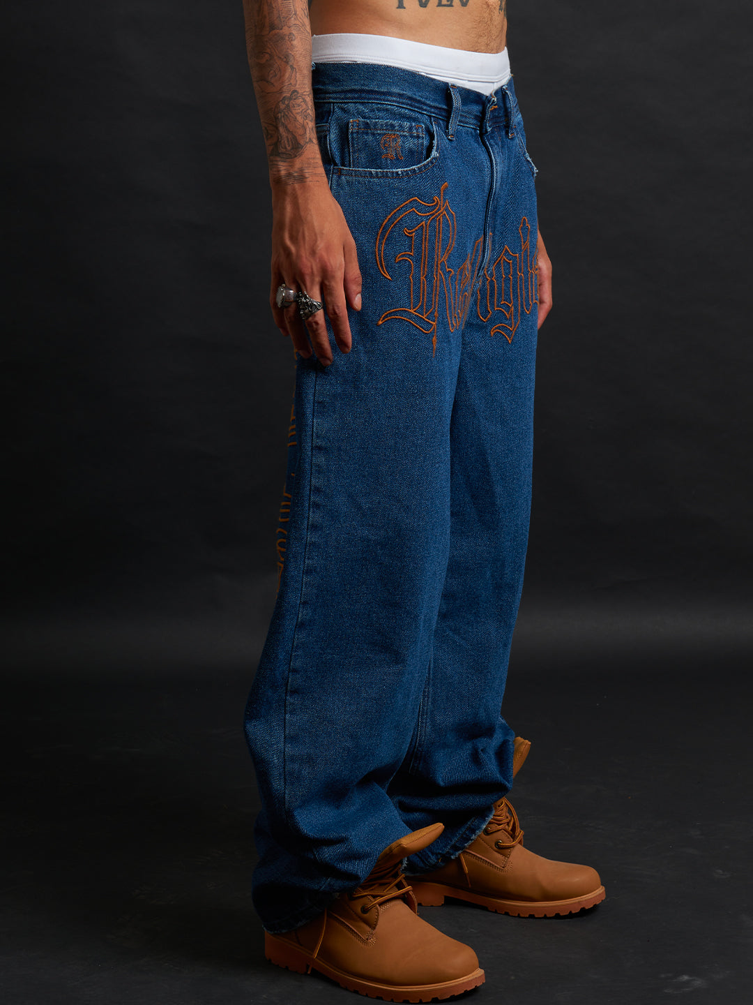 THORN BAGGY DENIM – BLACK CRIMSON