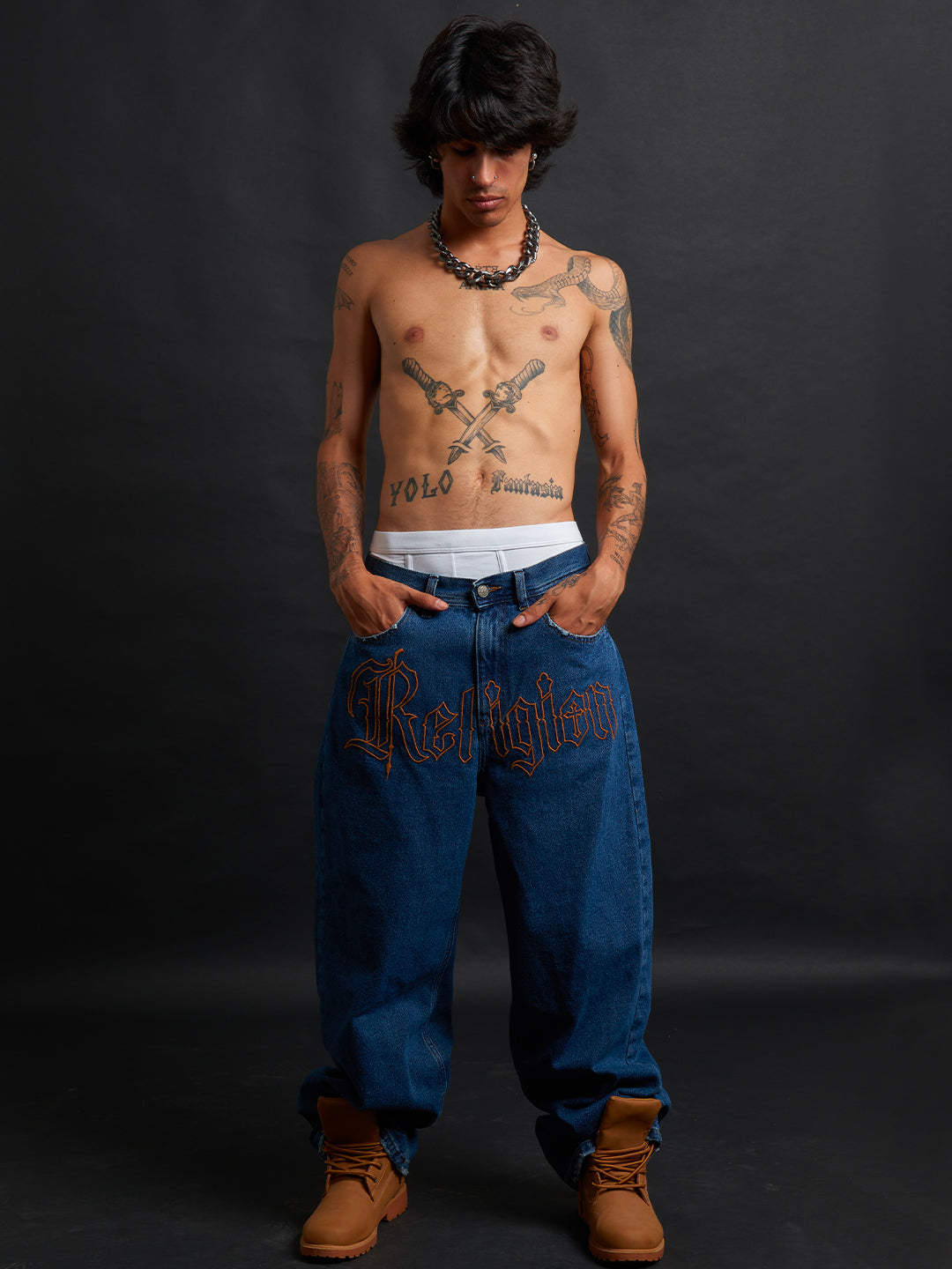 THORN BAGGY DENIM – BLACK CRIMSON