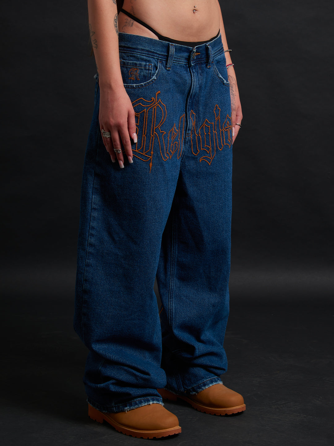 THORN BAGGY DENIM – BLACK CRIMSON