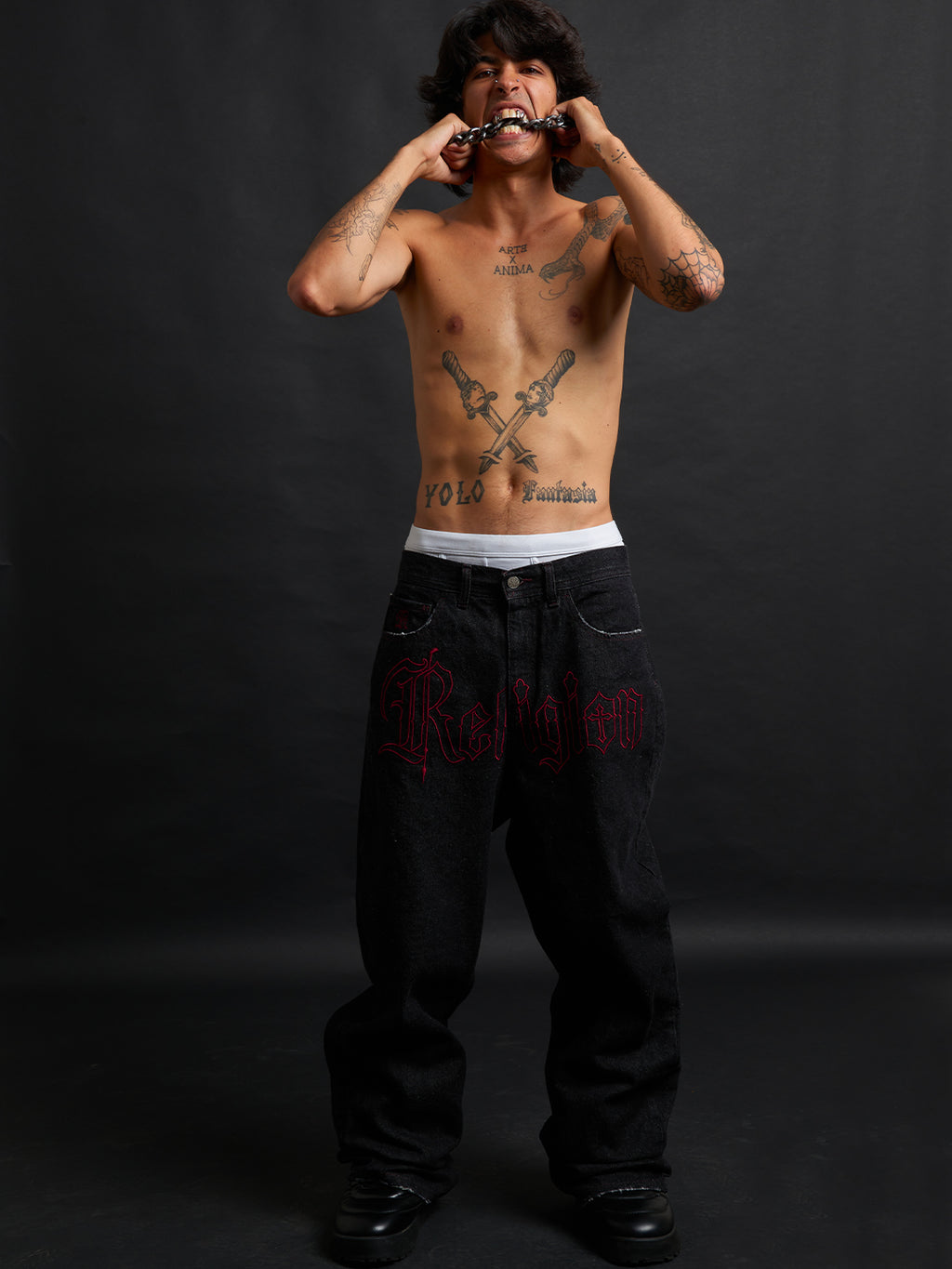 THORN BAGGY DENIM – BLACK CRIMSON