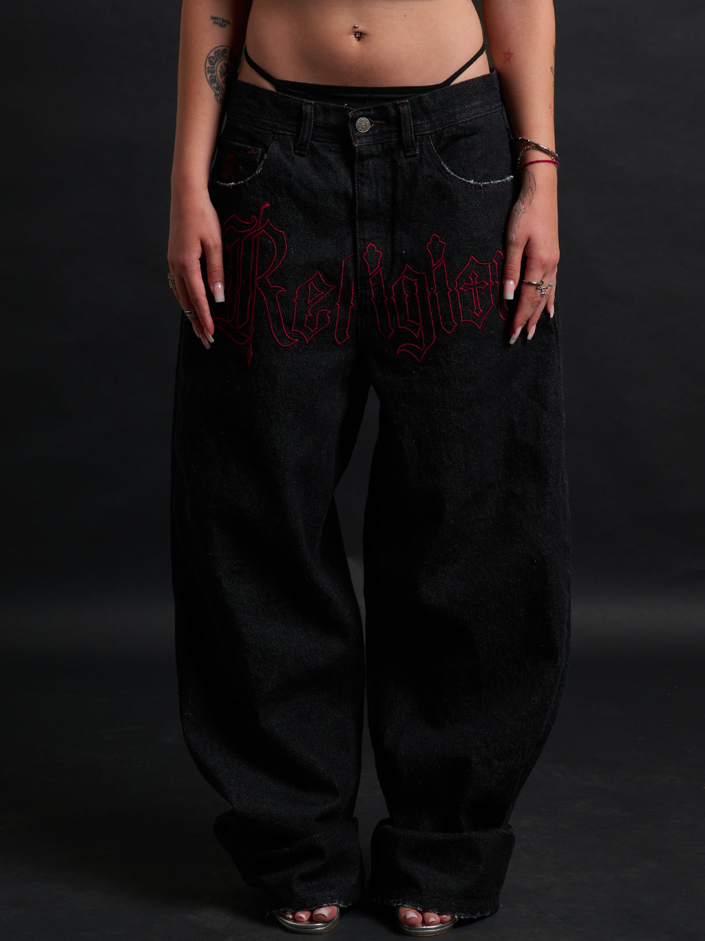 THORN BAGGY DENIM – BLACK CRIMSON